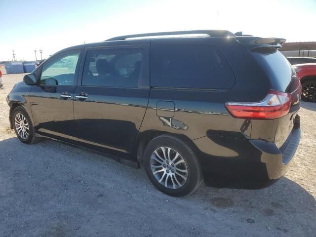 2019 Toyota Sienna XLE