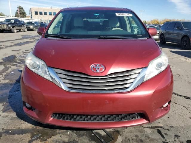 2014 Toyota Sienna XLE