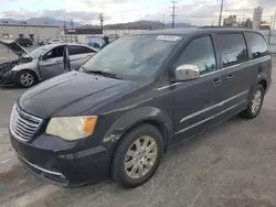 Chrysler Town & Country Touring l Vehiculos salvage en venta: 2011 Chrysler Town & Country Touring L