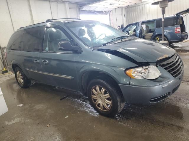 2006 Chrysler Town & Country Touring