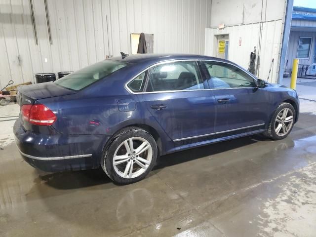 2012 Volkswagen Passat SEL