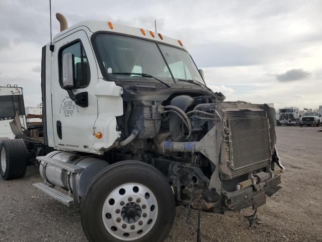 2012 Freightliner Cascadia 113