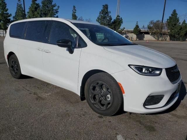 2023 Chrysler Pacifica Hybrid Limited