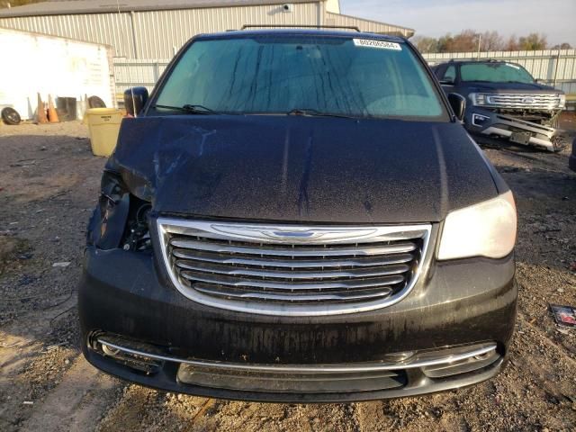 2013 Chrysler Town & Country Touring