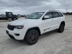 Carros dañados por inundaciones a la venta en subasta: 2016 Jeep Grand Cherokee Laredo