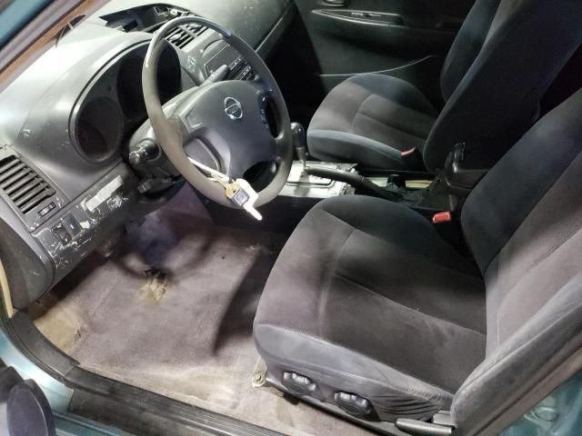 2002 Nissan Altima Base