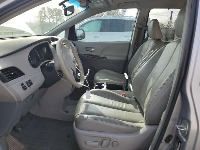 2014 Toyota Sienna XLE