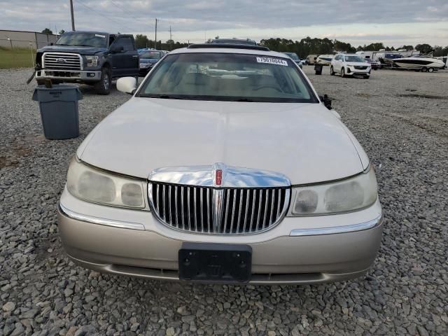 2001 Lincoln Town Car Signature