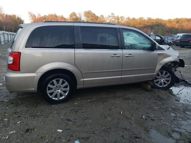 2016 Chrysler Town & Country LX