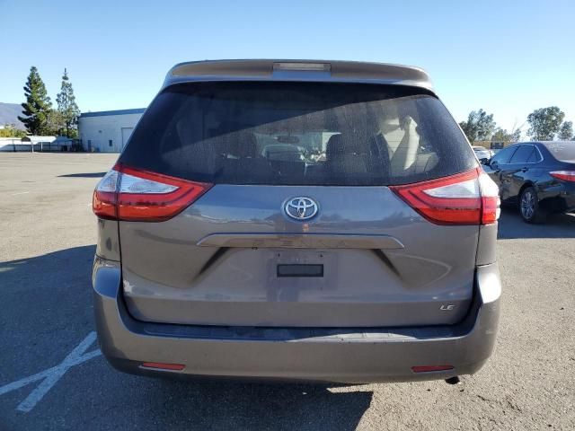 2015 Toyota Sienna LE