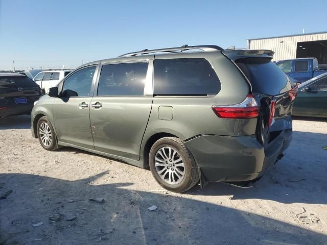 2020 Toyota Sienna XLE