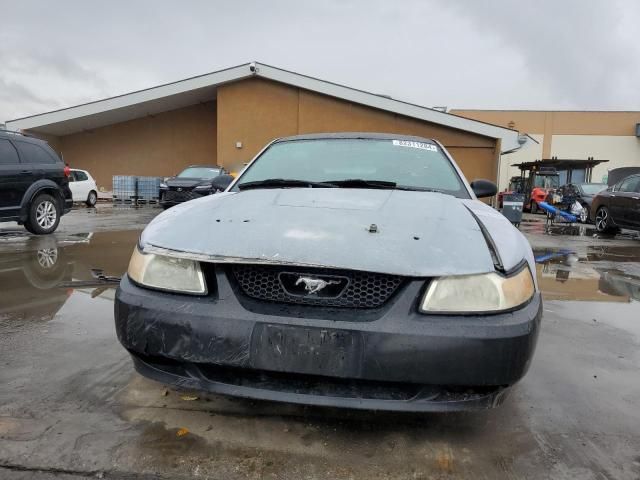 2000 Ford Mustang