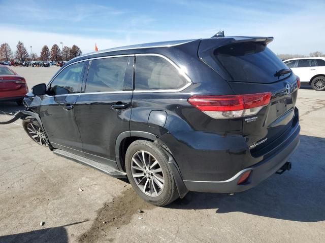 2019 Toyota Highlander SE