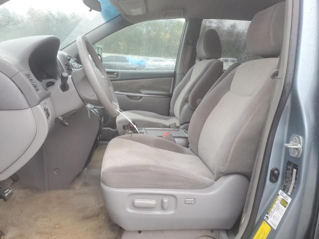 2009 Toyota Sienna CE