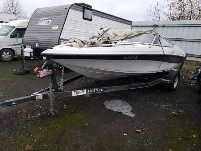 2004 Reinell Boat