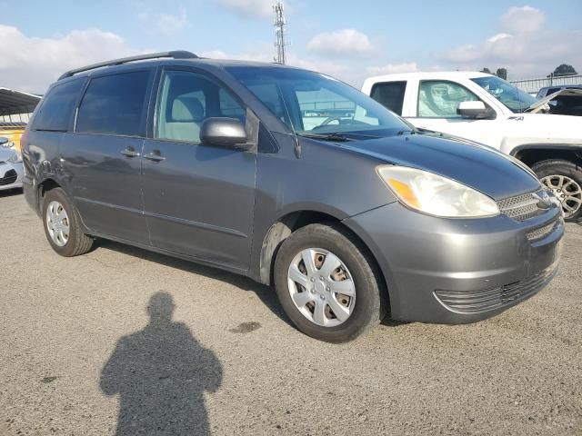 2004 Toyota Sienna CE