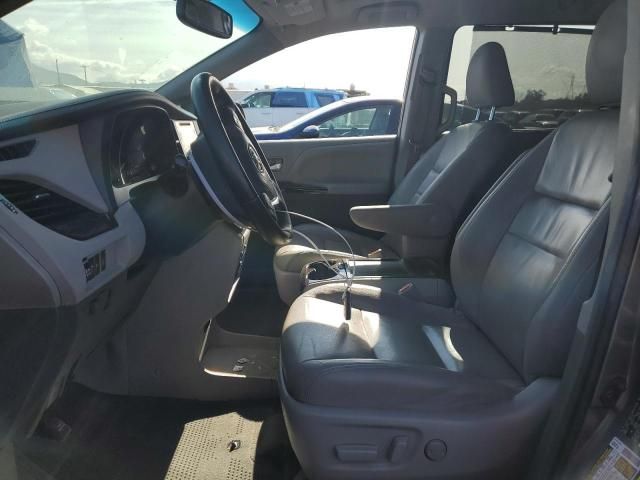 2015 Toyota Sienna XLE