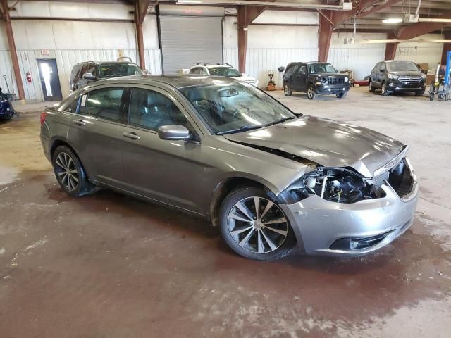 2013 Chrysler 200 Limited