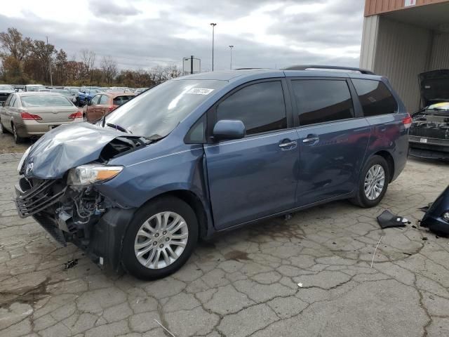 2014 Toyota Sienna XLE