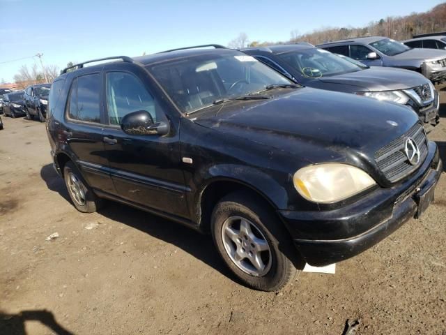 2000 Mercedes-Benz ML 320