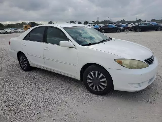 2005 Toyota Camry LE