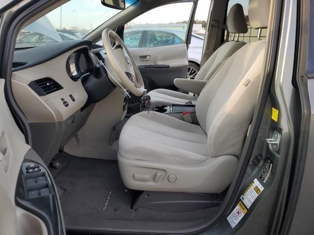 2011 Toyota Sienna LE