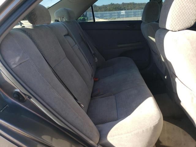 2004 Toyota Camry LE