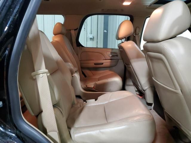 2010 Cadillac Escalade Luxury