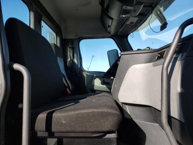 2018 Freightliner Cascadia 126