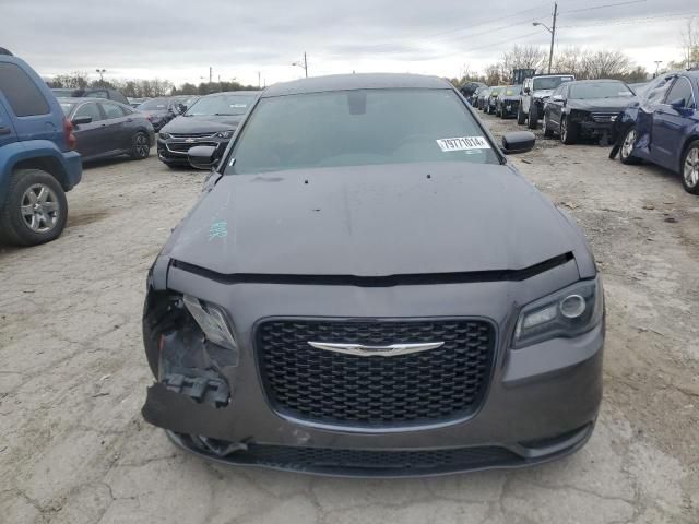 2016 Chrysler 300 S