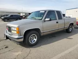 Carros salvage sin ofertas aún a la venta en subasta: 1999 GMC Sierra C1500