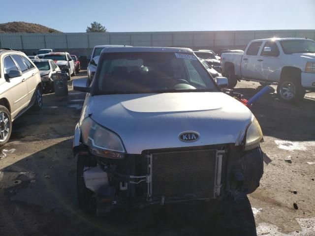 2010 KIA Soul +