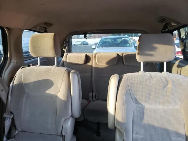 2004 Toyota Sienna CE