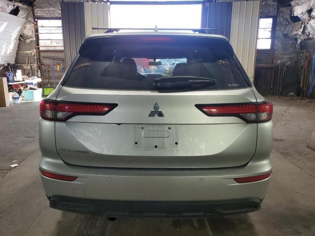 2022 Mitsubishi Outlander ES