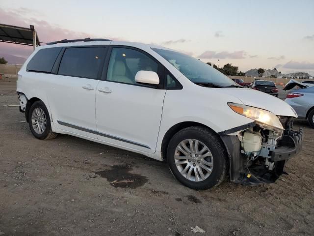 2012 Toyota Sienna XLE