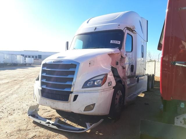 2018 Freightliner Cascadia 126