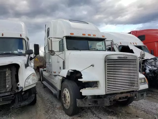 1999 Freightliner Conventional FLD120