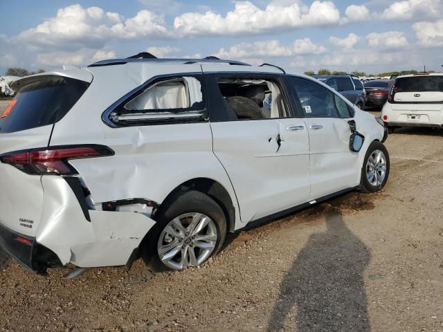 2022 Toyota Sienna Limited