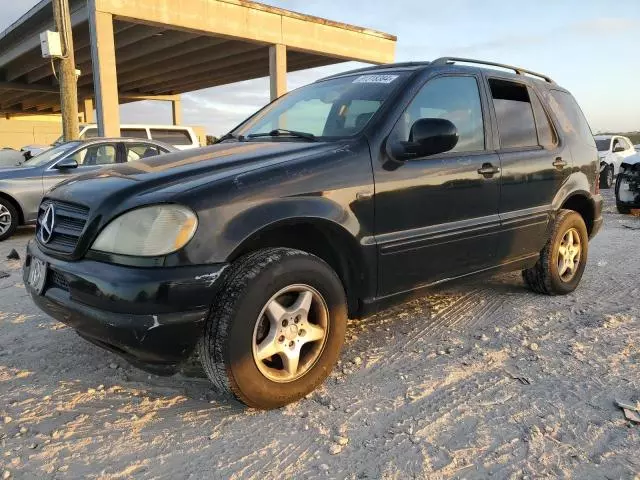 2000 Mercedes-Benz ML 320