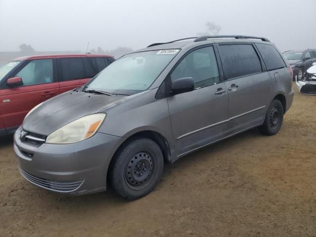 2004 Toyota Sienna CE