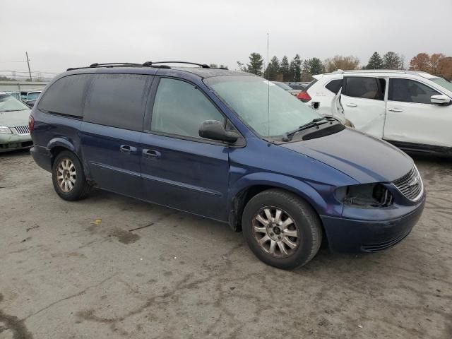 2003 Chrysler Town & Country LX