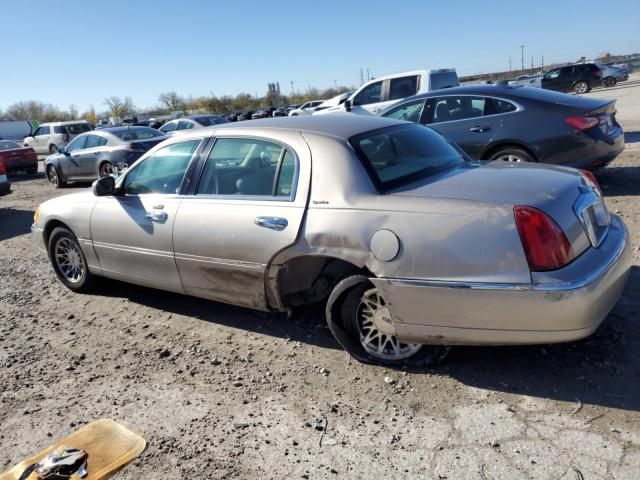 2001 Lincoln Town Car Signature