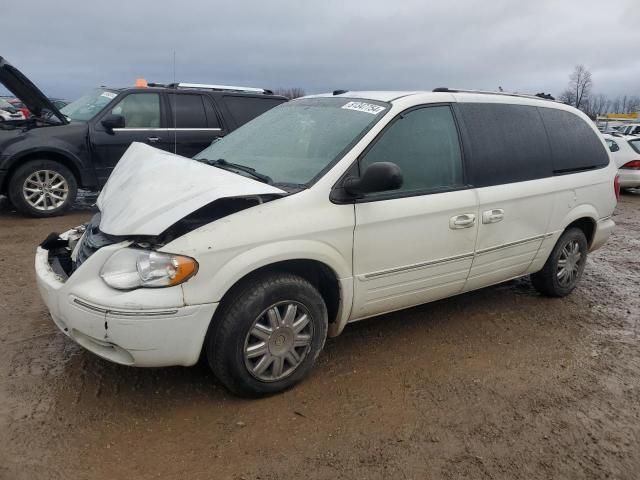 2005 Chrysler Town & Country Limited