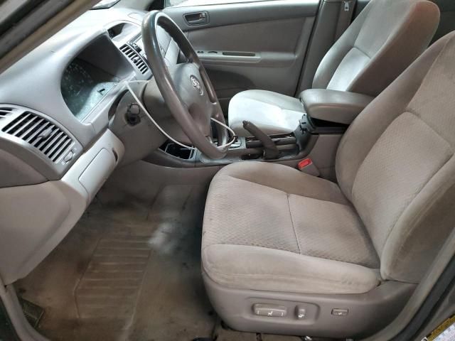 2004 Toyota Camry LE