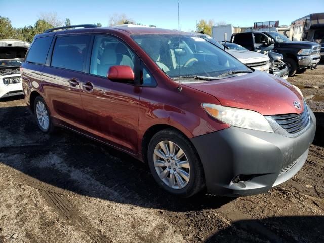 2011 Toyota Sienna LE