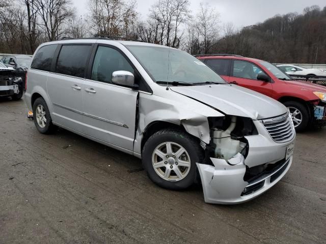 2012 Chrysler Town & Country Touring L