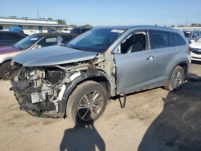 2018 Toyota Highlander SE