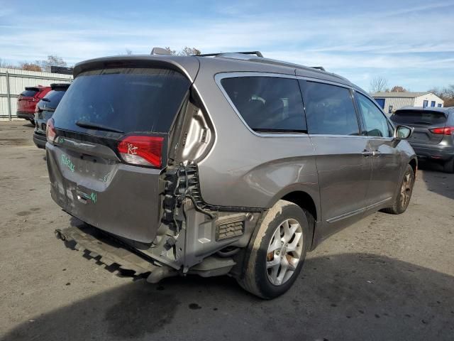 2017 Chrysler Pacifica Touring L Plus