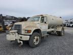 1997 Ford F800