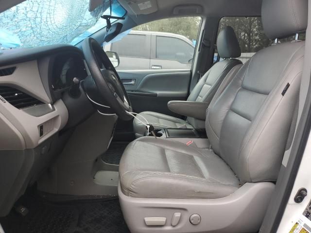 2015 Toyota Sienna LE